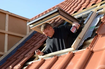 Pose de fenêtres de toit Velux à Brethenay